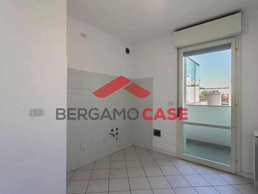 Immagine 5 di Appartamento in vendita  in Via Puccini 6 a Seriate