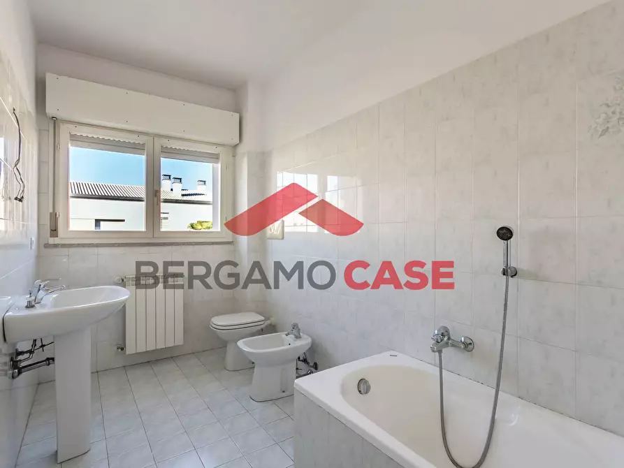 Immagine 9 di Appartamento in vendita  in Via Puccini 6 a Seriate