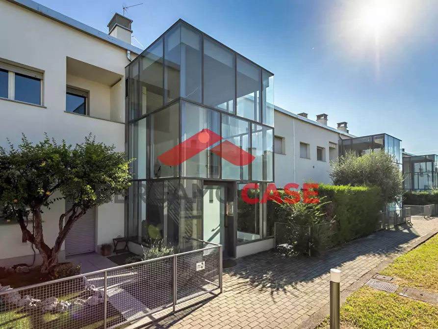 Immagine 1 di Appartamento in vendita  in Via Puccini 6 a Seriate