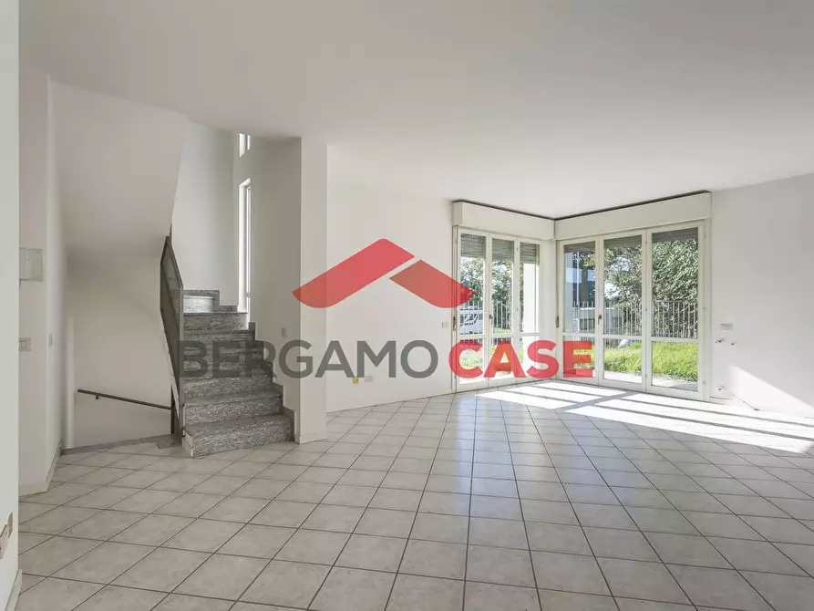 Immagine 2 di Villetta a schiera in vendita  in Via Puccini 6 a Seriate