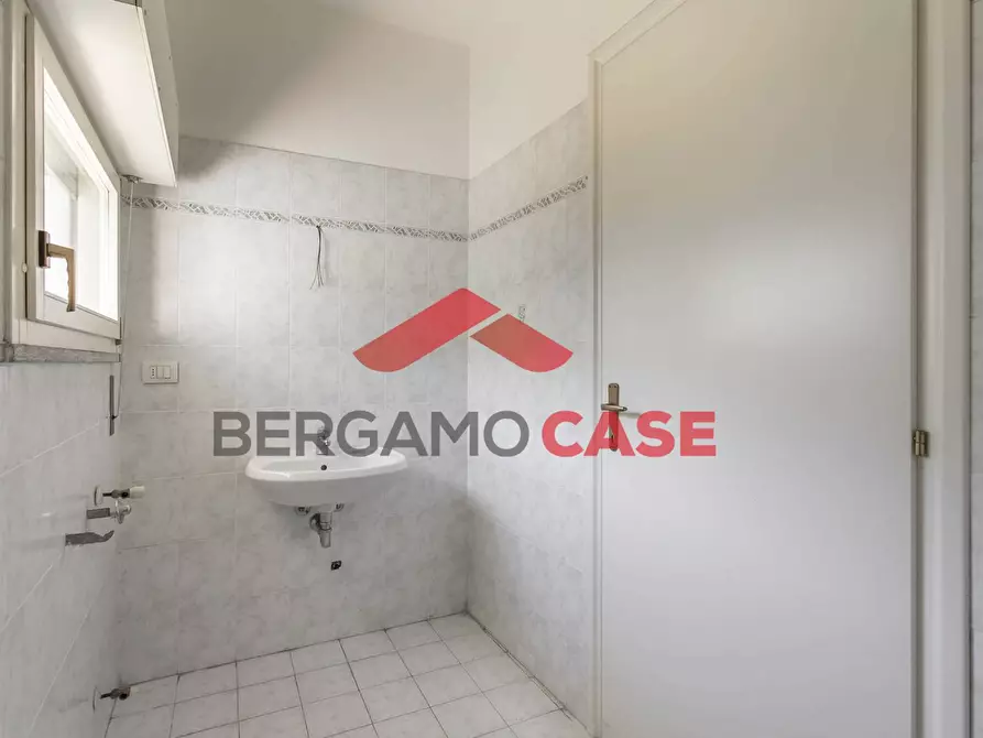 Immagine 10 di Villetta a schiera in vendita  in Via Puccini 6 a Seriate