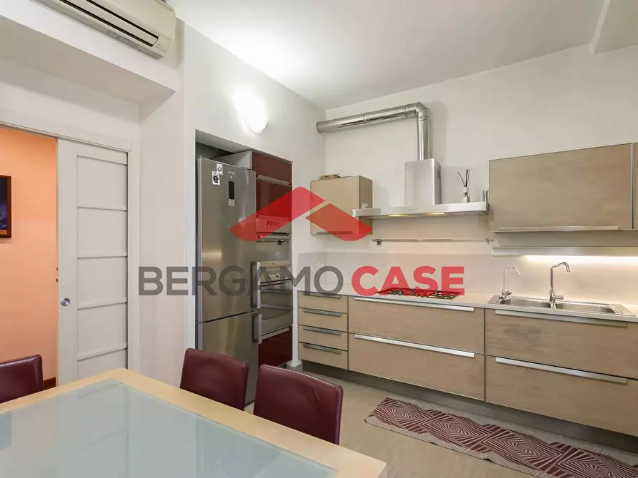 Immagine 4 di Appartamento in vendita  in Via Broseta 68 a Bergamo