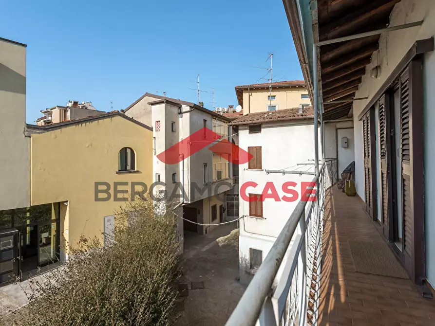 Immagine 9 di Appartamento in vendita  in Via Italia 17 a Seriate