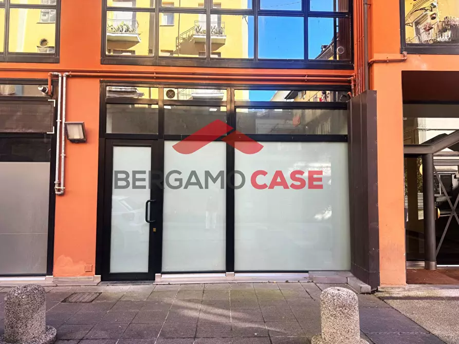 Immagine 5 di Locale commerciale in vendita  in Via Quarenghi 36 a Bergamo