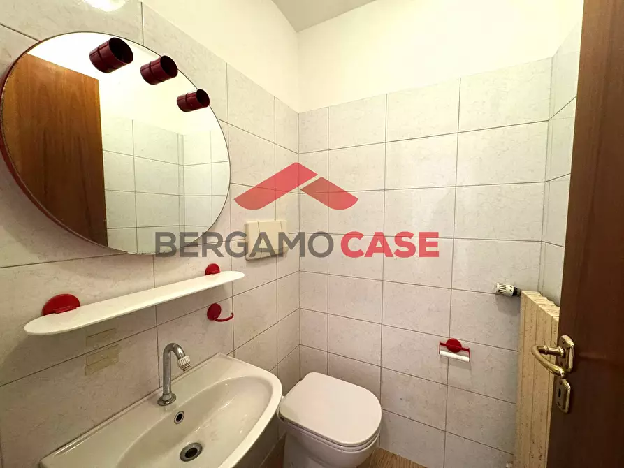 Immagine 4 di Locale commerciale in vendita  in Via Quarenghi 36 a Bergamo