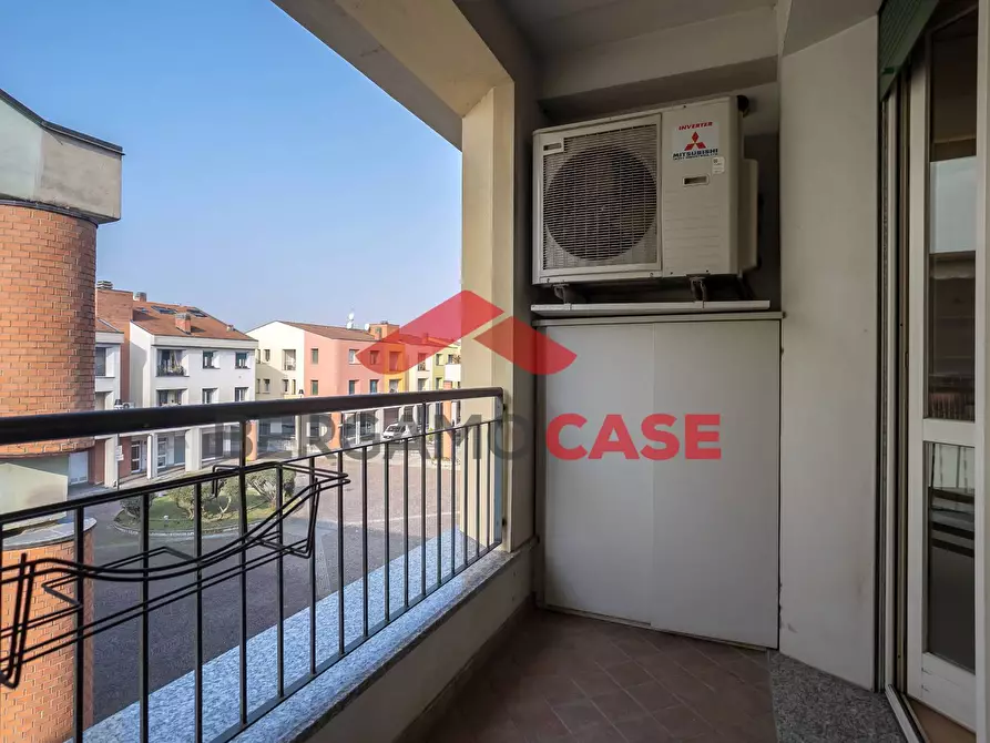 Immagine 11 di Appartamento in vendita  in Piazza Aldo Moro 24 a Grassobbio