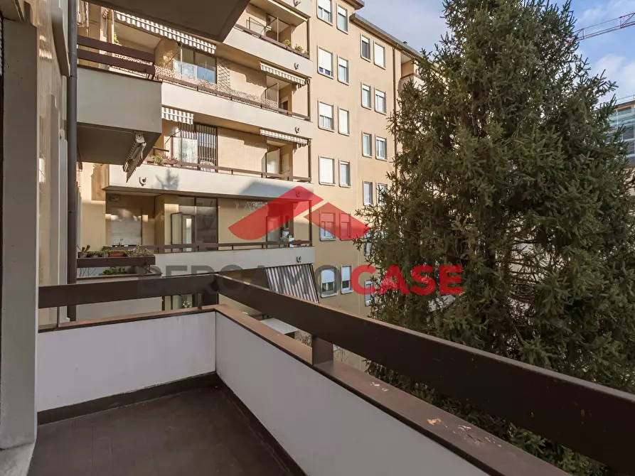 Immagine 3 di Appartamento in vendita  in Via Pascoli 7 a Bergamo