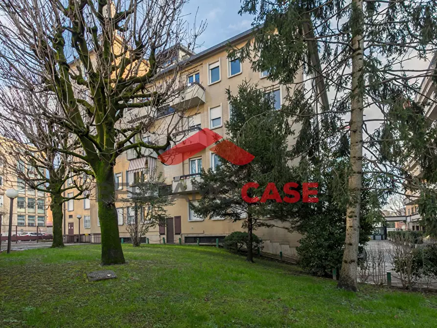Immagine 4 di Appartamento in vendita  in Via Pascoli 7 a Bergamo