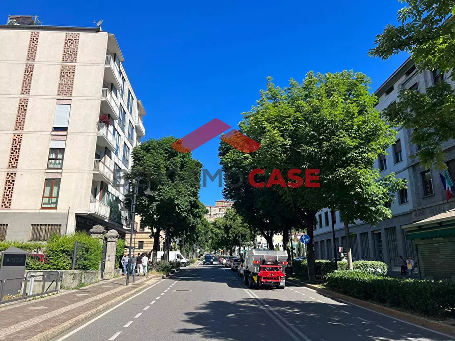 Immagine 11 di Appartamento in vendita  in Via San Benedetto a Bergamo