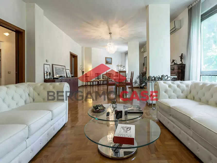 Immagine 3 di Appartamento in vendita  in Via San Benedetto a Bergamo