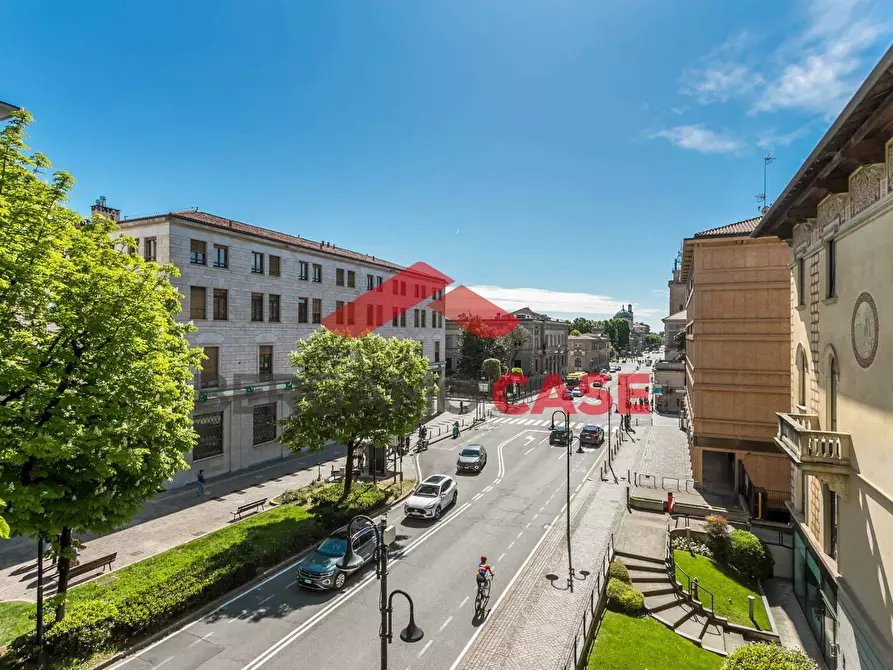 Immagine 10 di Appartamento in vendita  in Via San Benedetto a Bergamo