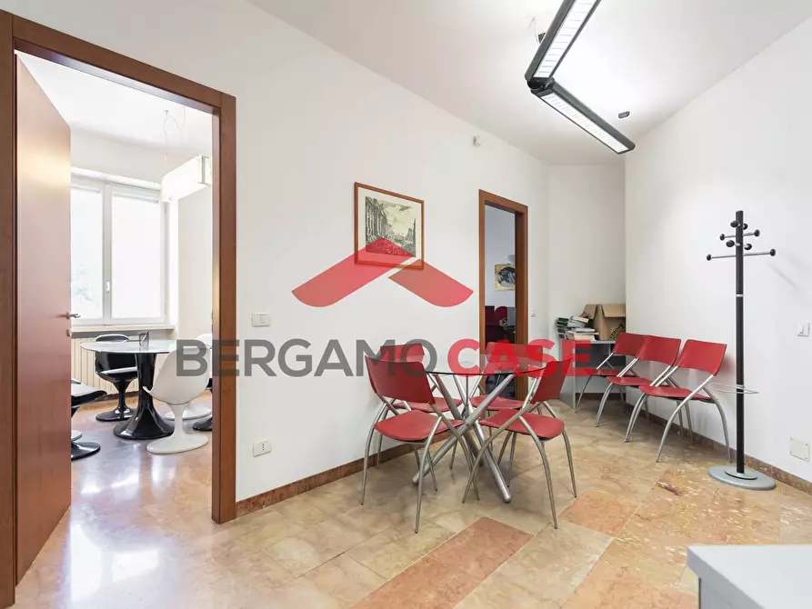 Immagine 5 di Appartamento in vendita  in Via San Benedetto a Bergamo