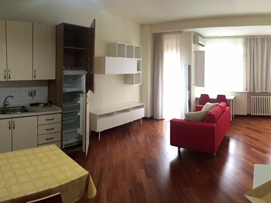Immagine 8 di Appartamento in affitto  a Pisa