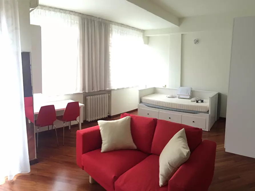 Immagine 13 di Appartamento in affitto  a Pisa