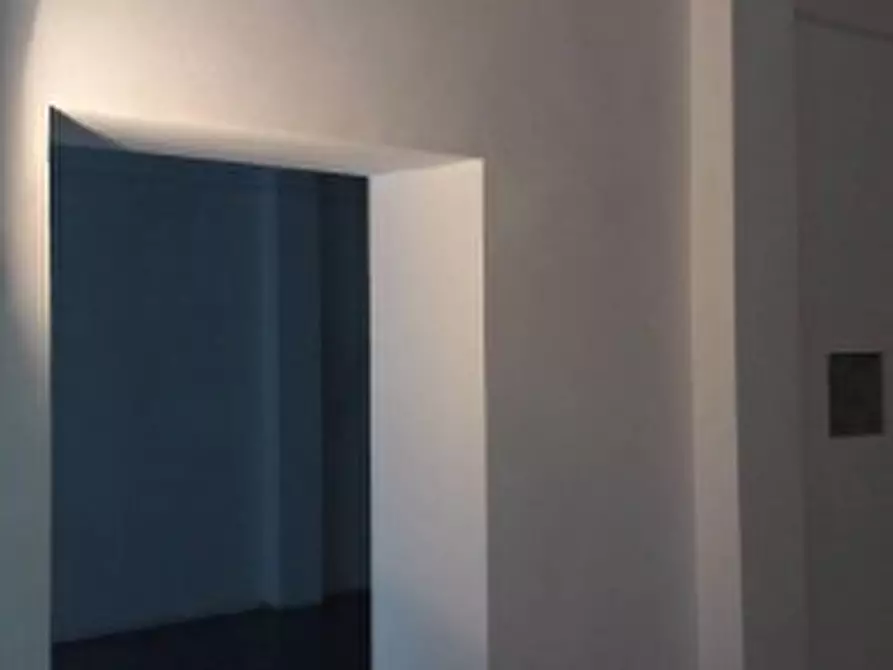 Immagine 6 di Locale commerciale in affitto  a Pisa