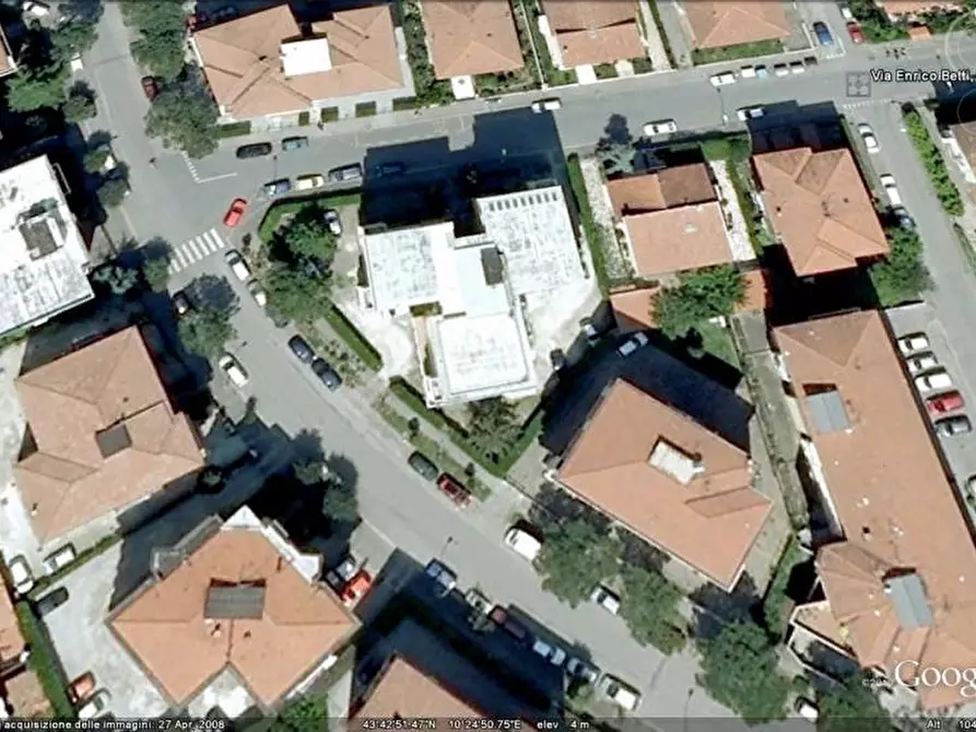 Immagine 6 di Locale commerciale in affitto  a Pisa