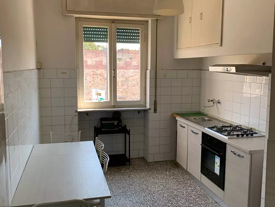 Immagine 2 di Appartamento in affitto  a Pisa