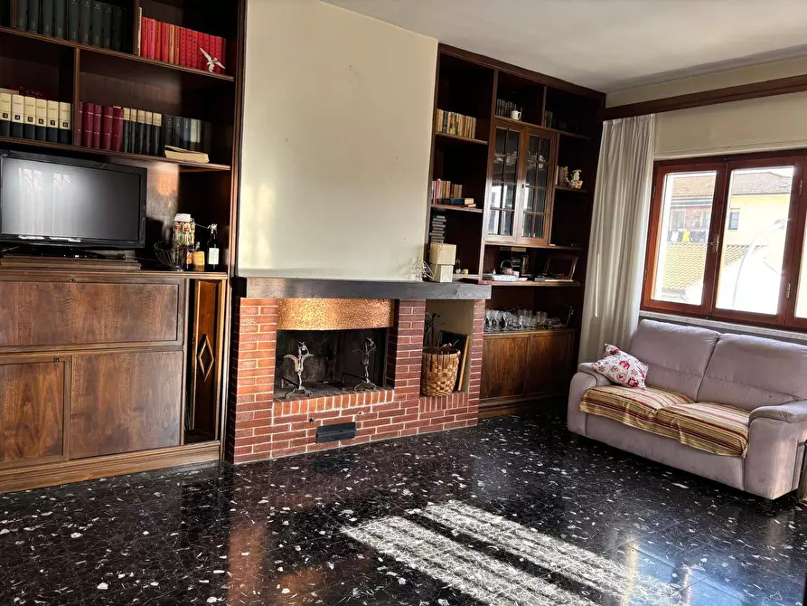 Immagine 2 di Villa in vendita  a Pisa