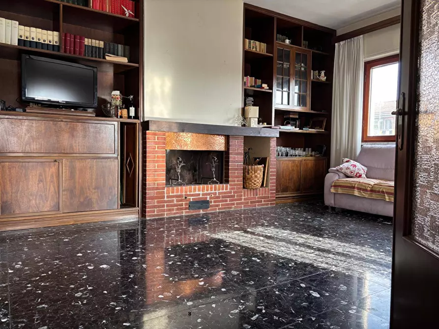 Immagine 42 di Villa in vendita  a Pisa