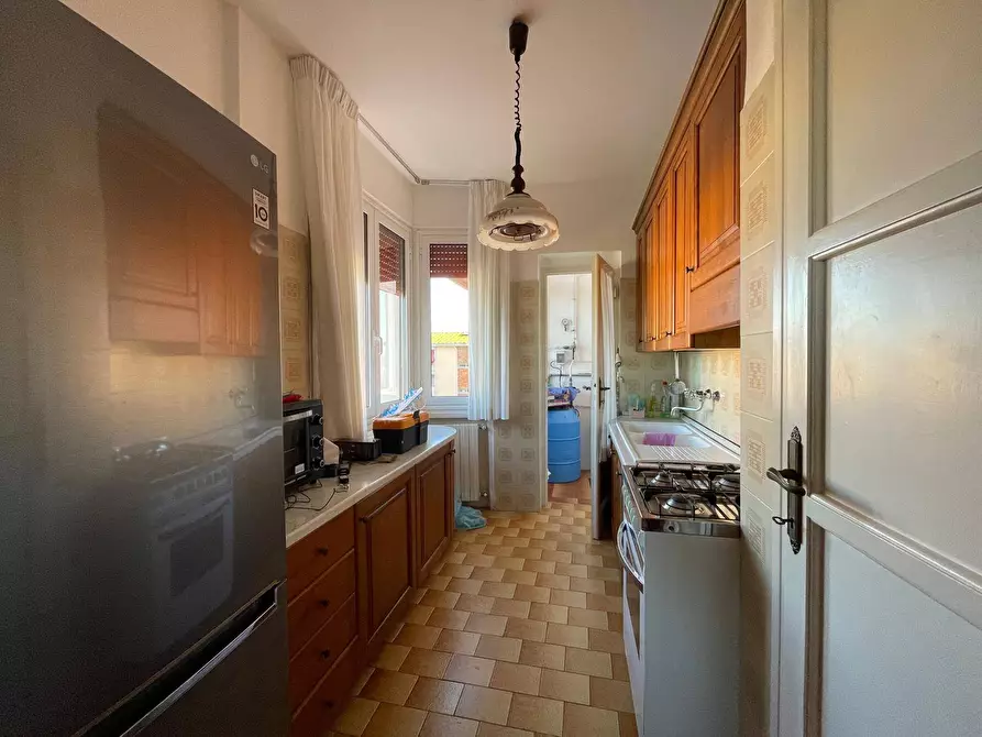 Immagine 4 di Appartamento in vendita  a Pisa