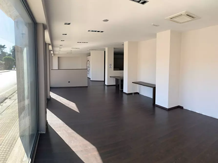 Immagine 32 di Locale commerciale in vendita  a Pisa