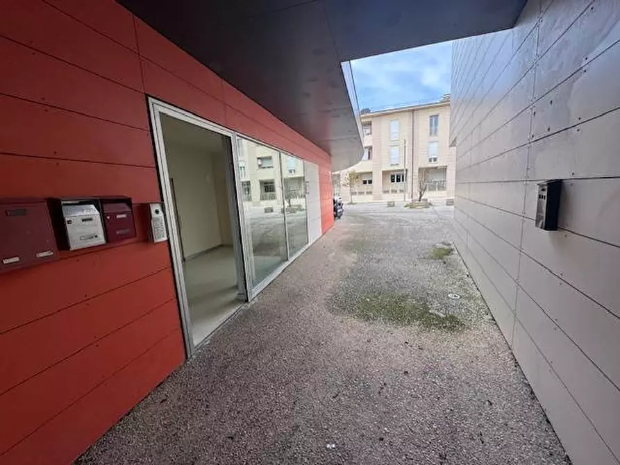 Immagine 5 di Ufficio in vendita  a Pisa