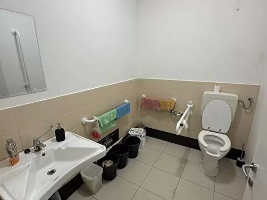 Immagine 8 di Ufficio in vendita  a Pisa