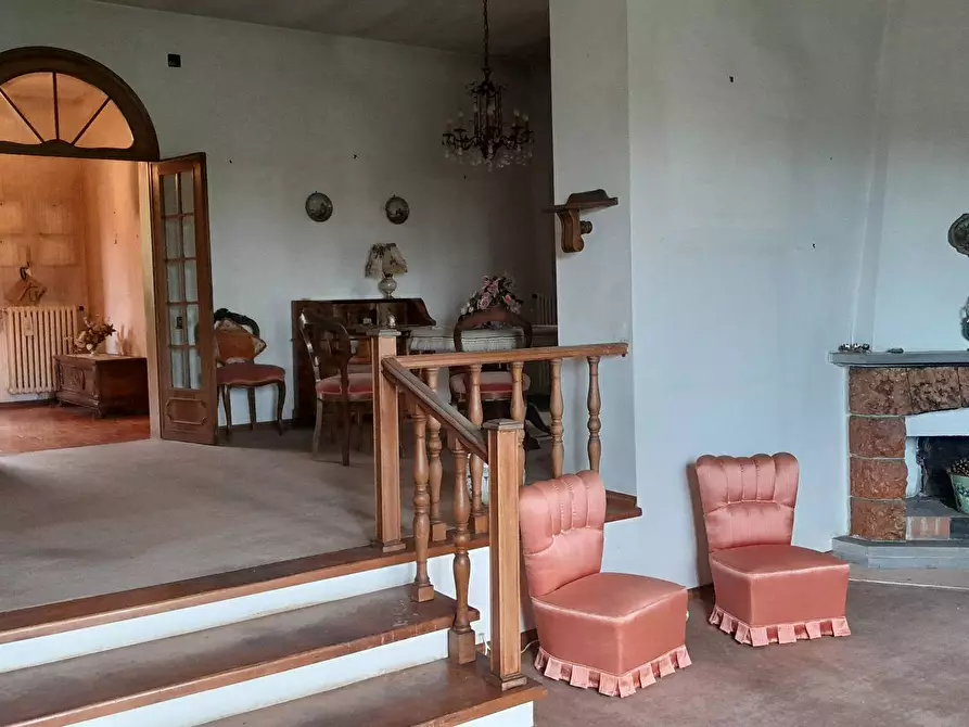 Immagine 3 di Villa in vendita  a San Giuliano Terme