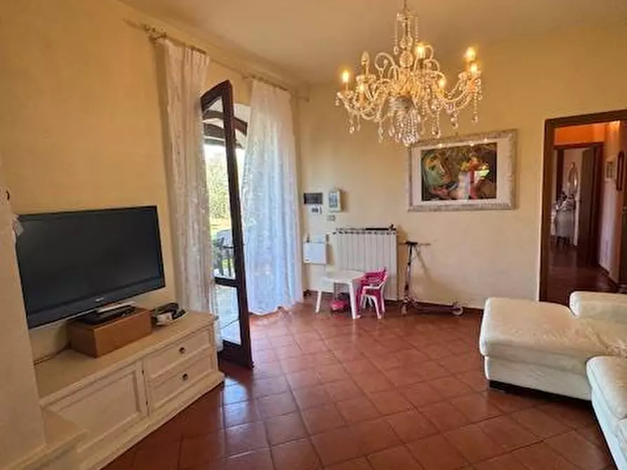 Immagine 8 di Appartamento in vendita  a Cascina