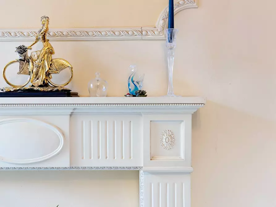 Immagine 10 di Villa in vendita  a Vecchiano