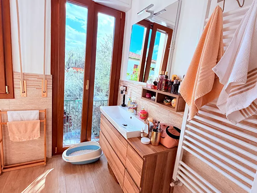 Immagine 14 di Casa indipendente in vendita  a Cascina