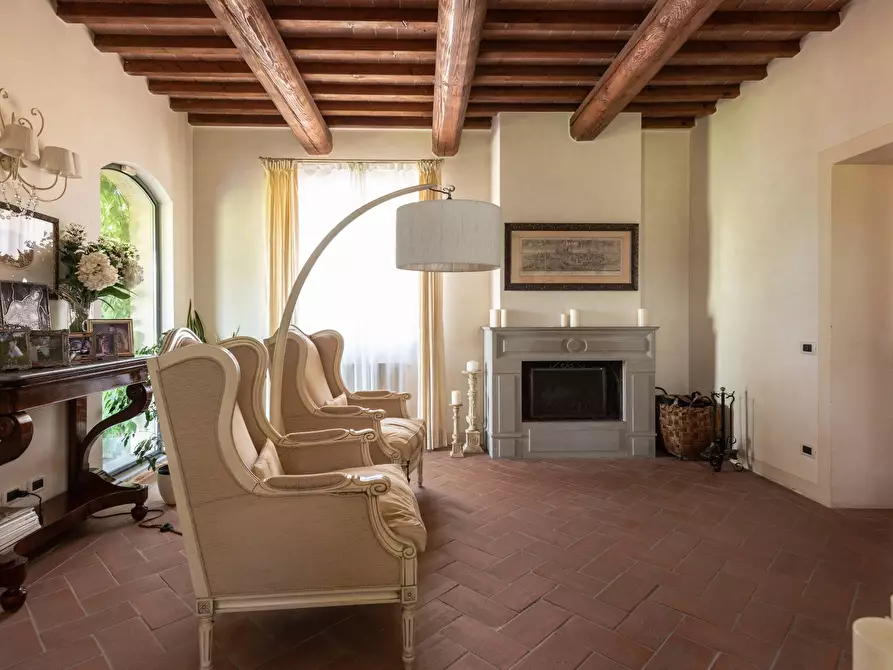 Immagine 8 di Villa in vendita  a Cascina