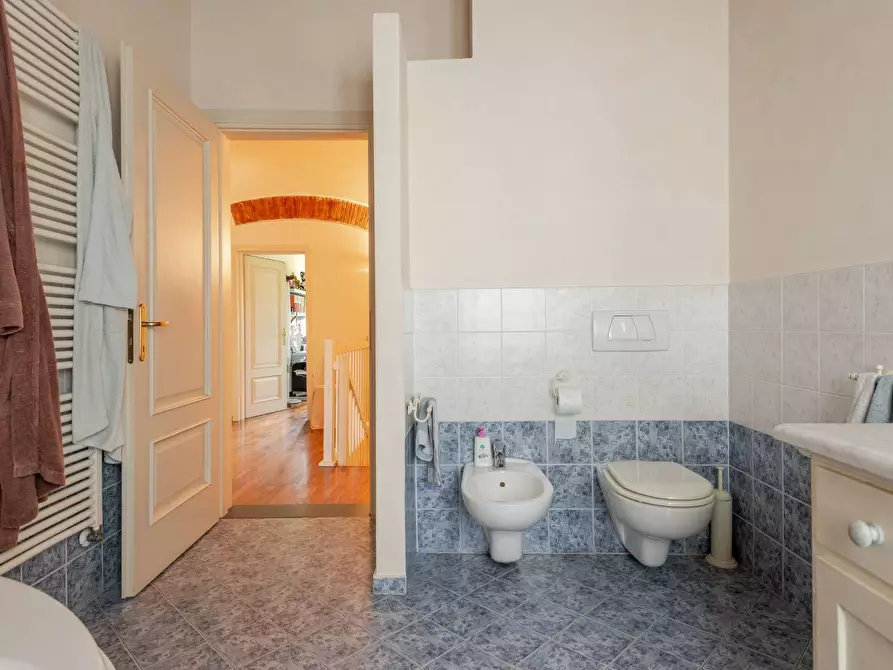 Immagine 20 di Villa in vendita  a Cascina