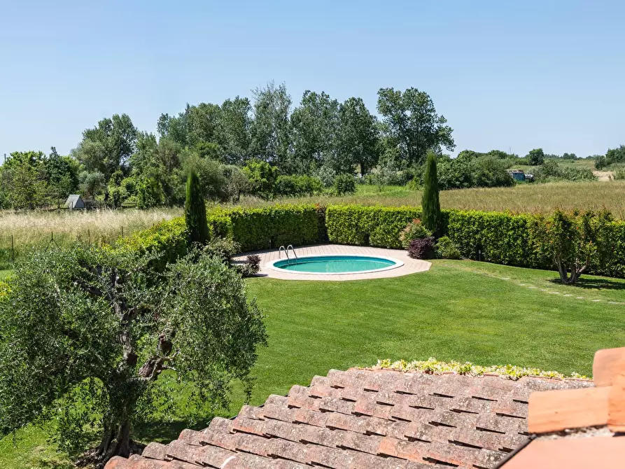 Immagine 32 di Villa in vendita  a Cascina