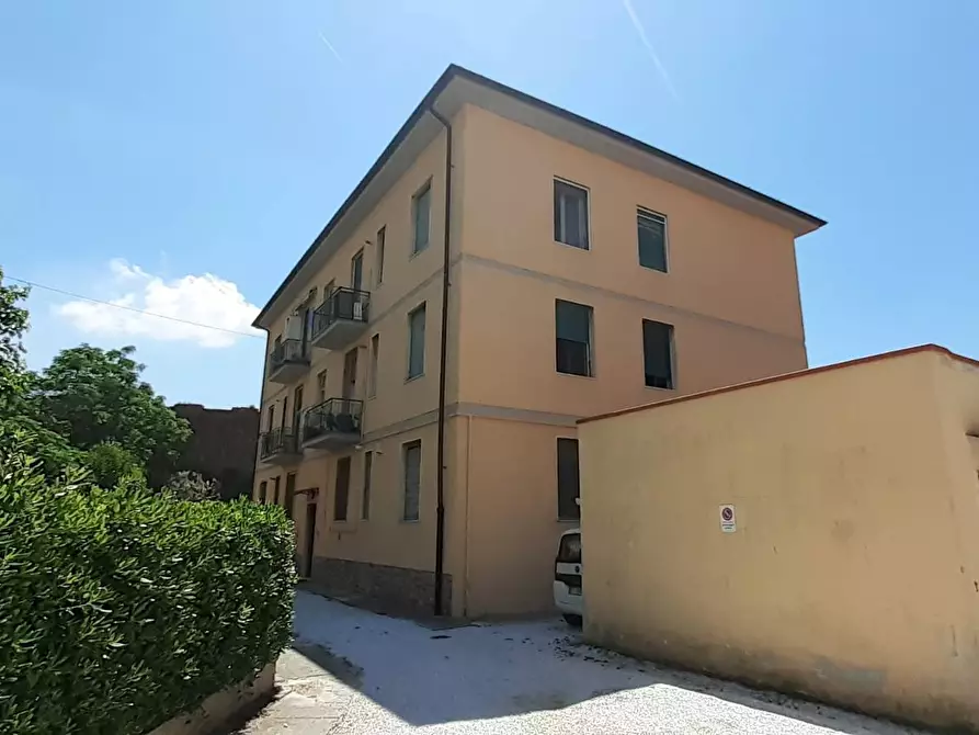 Immagine 17 di Appartamento in vendita  a Pisa