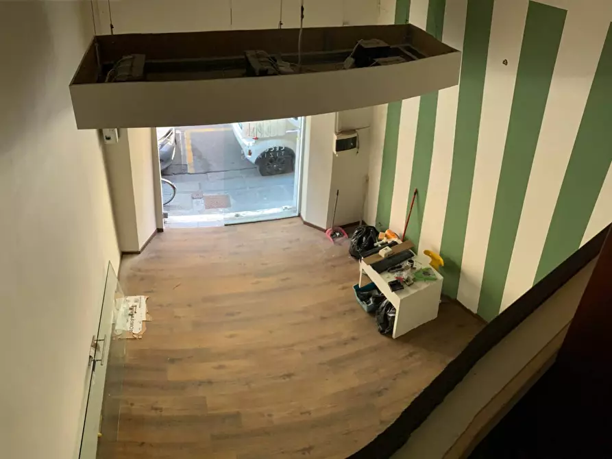 Immagine 7 di Locale commerciale in affitto  a Pisa