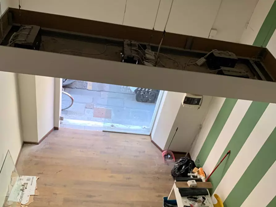 Immagine 8 di Locale commerciale in affitto  a Pisa