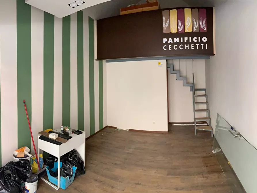 Immagine 3 di Locale commerciale in affitto  a Pisa