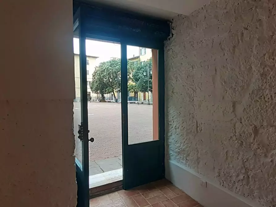 Immagine 16 di Locale commerciale in vendita  a Pisa