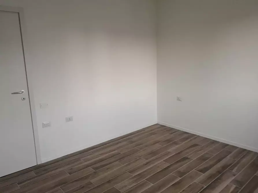 Immagine 18 di Appartamento in vendita  in via Volturno 39 a Legnano