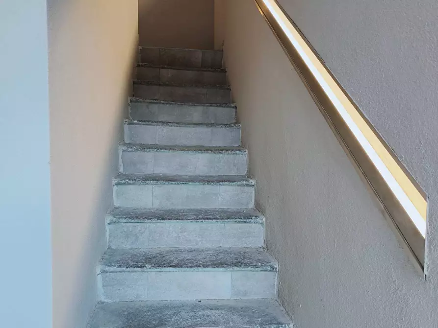 Immagine 27 di Appartamento in vendita  in via Volturno 39 a Legnano