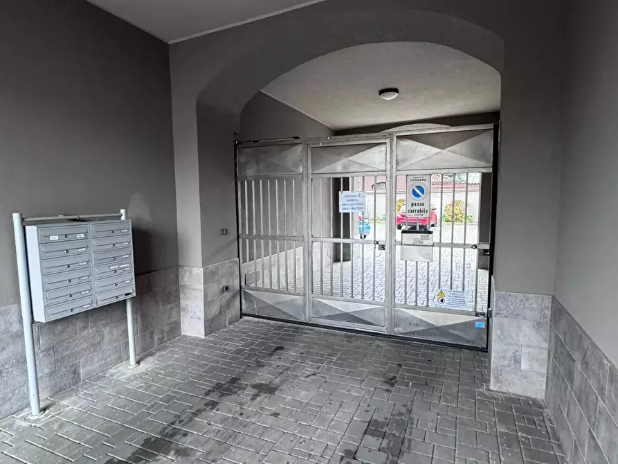 Immagine 38 di Appartamento in vendita  in via Volturno 39 a Legnano