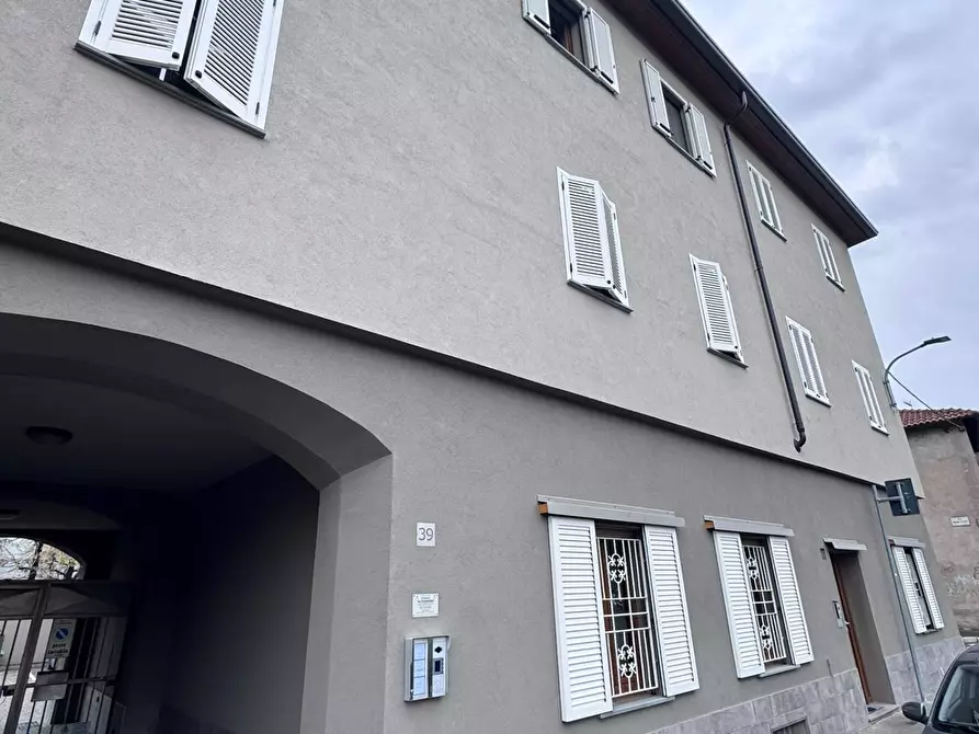 Immagine 39 di Appartamento in vendita  in via Volturno 39 a Legnano