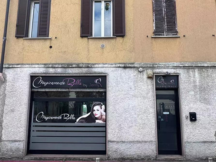 Immagine 16 di Negozio in vendita  in Via Mazzini 33 a Sedriano