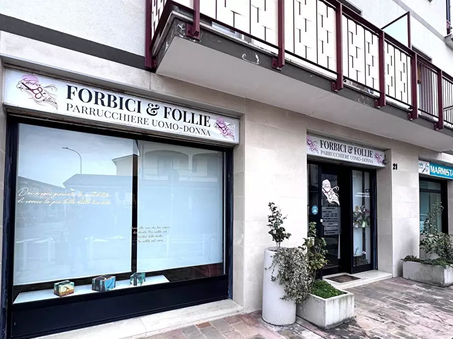 Immagine 8 di Negozio in affitto  in Via Roma 21 a Lainate