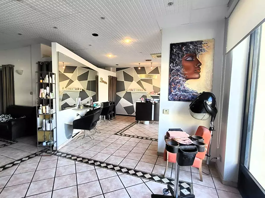 Immagine 6 di Negozio in affitto  in Via Roma 21 a Lainate