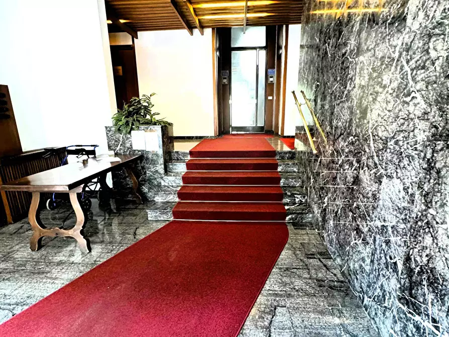 Immagine 15 di Appartamento in vendita  in Via Morosini 25 a Milano