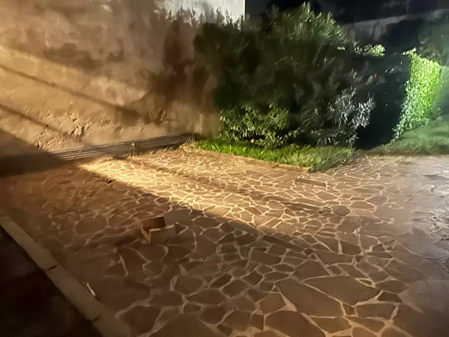 Immagine 28 di Negozio in vendita  in VIA GELTRUDE BEOLCHI 51 a Cuggiono