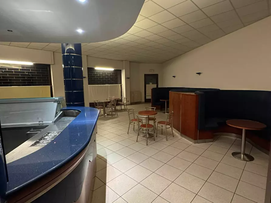 Immagine 31 di Negozio in vendita  in VIA GELTRUDE BEOLCHI 51 a Cuggiono