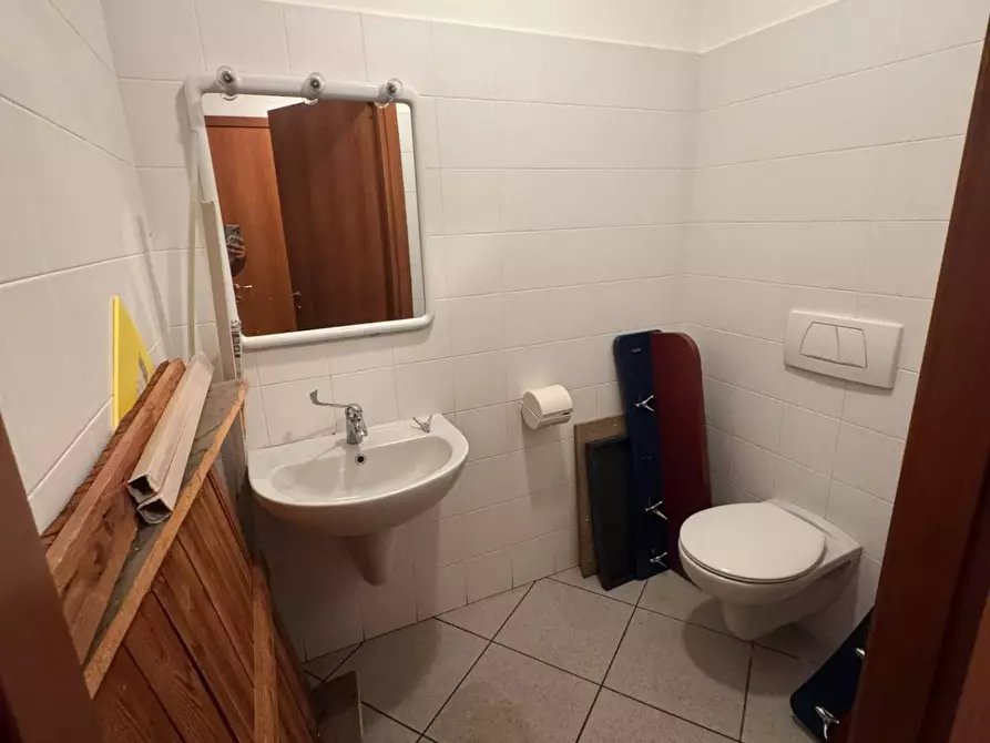 Immagine 42 di Negozio in vendita  in VIA GELTRUDE BEOLCHI 51 a Cuggiono